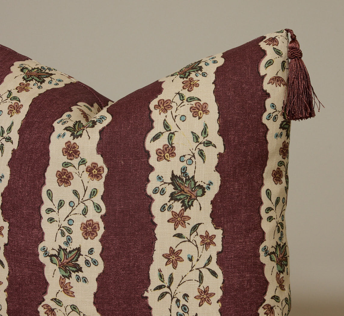 THE SAPPHO RUST PILLOW