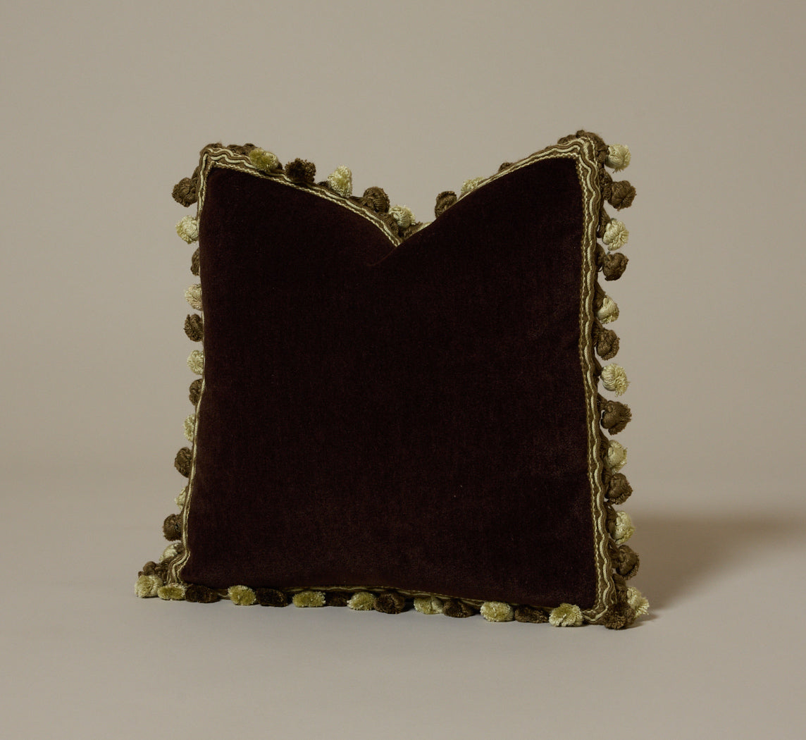 THE ROSSETTI TASSEL PILLOW