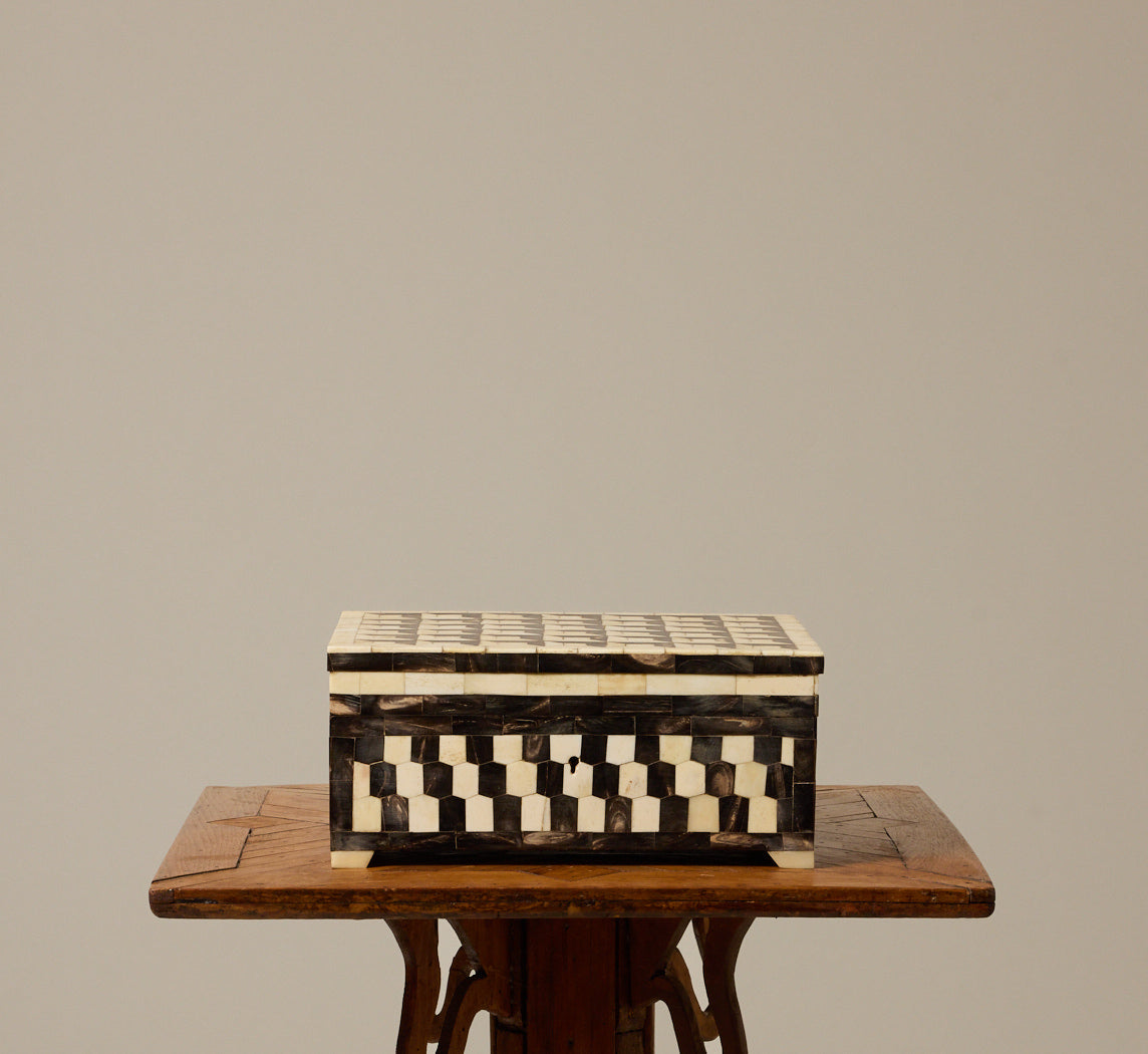 VINTAGE GEOMETRIC INLAY BOX