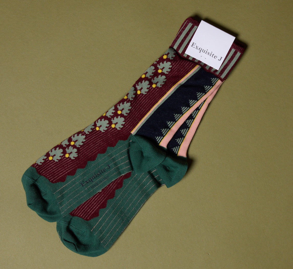EXQUISITE J SOCK IN MULBERRY