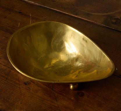 VINTAGE BALL FOOTED BRASS VESSEL