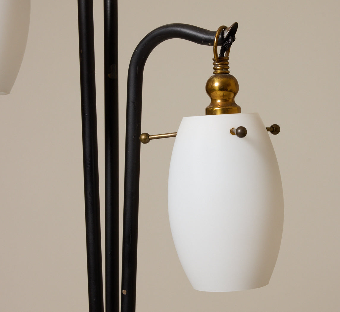1950S ITALIAN STILNOVO OPALINE GLASS FLOOR LAMP