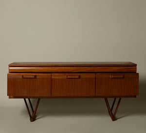 1960S SIDEBOARD IN THE STYLE OF ELLIOTTS OF NEWBURY