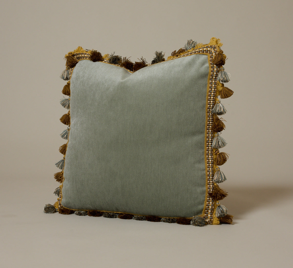 THE YEATS PILLOW