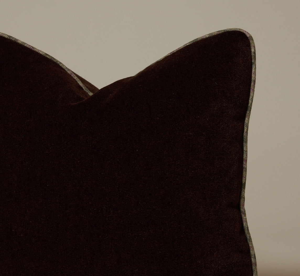 THE ROSSETTI TRIM PILLOW
