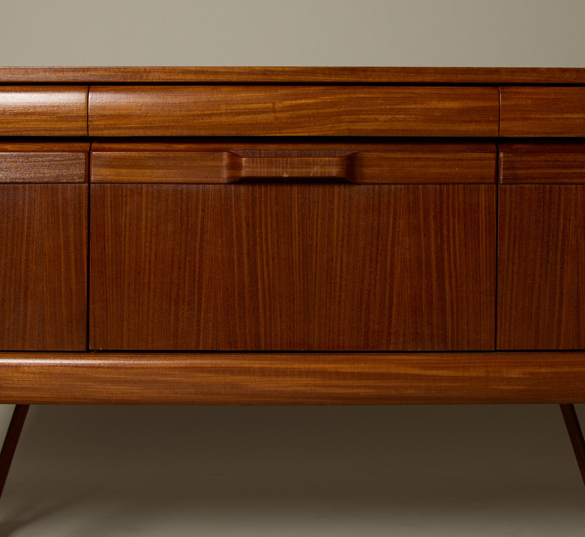 1960S SIDEBOARD IN THE STYLE OF ELLIOTTS OF NEWBURY