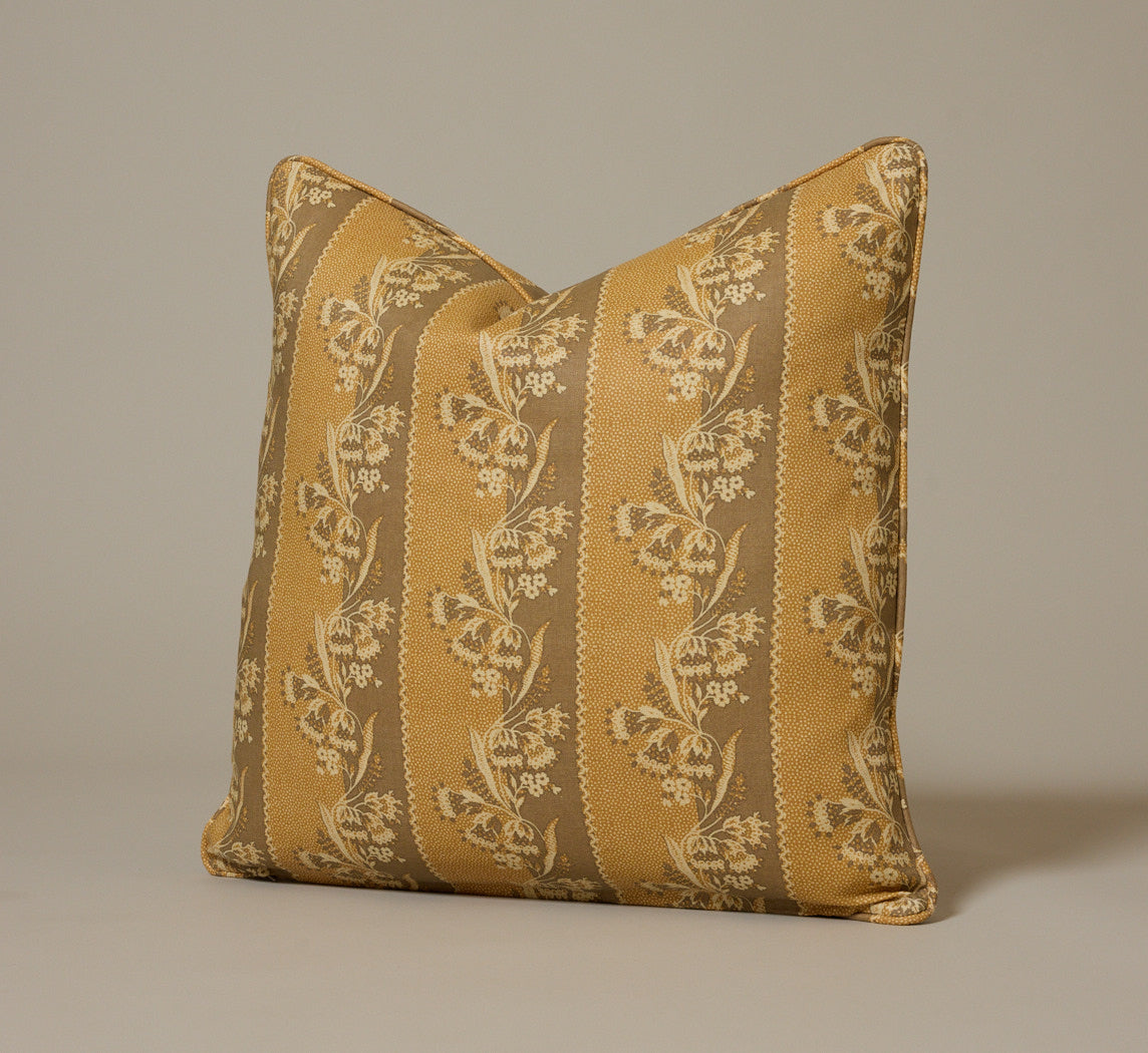 THE DICKINSON PILLOW