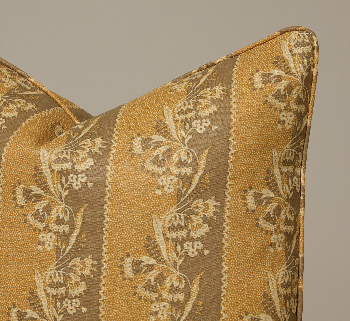 THE DICKINSON PILLOW