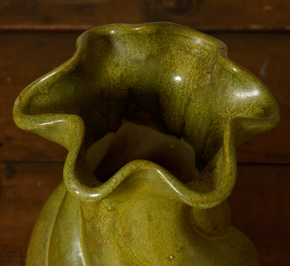 VINTAGE STUDIO POTTERY VASE IN EARTH GREEN
