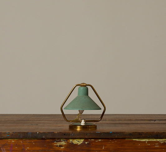 1950S FRENCH MID-CENTURY BRASS AND ENAMEL TABLE LAMP