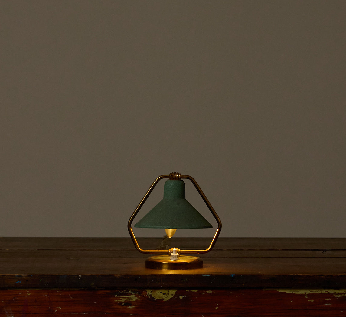1950S FRENCH MID-CENTURY BRASS AND ENAMEL TABLE LAMP
