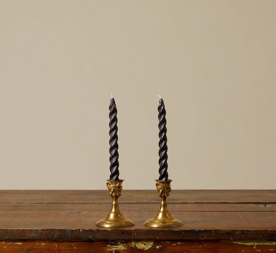 VINTAGE BRASS CANDLESTICK HOLDERS WITH PETITE BOWS