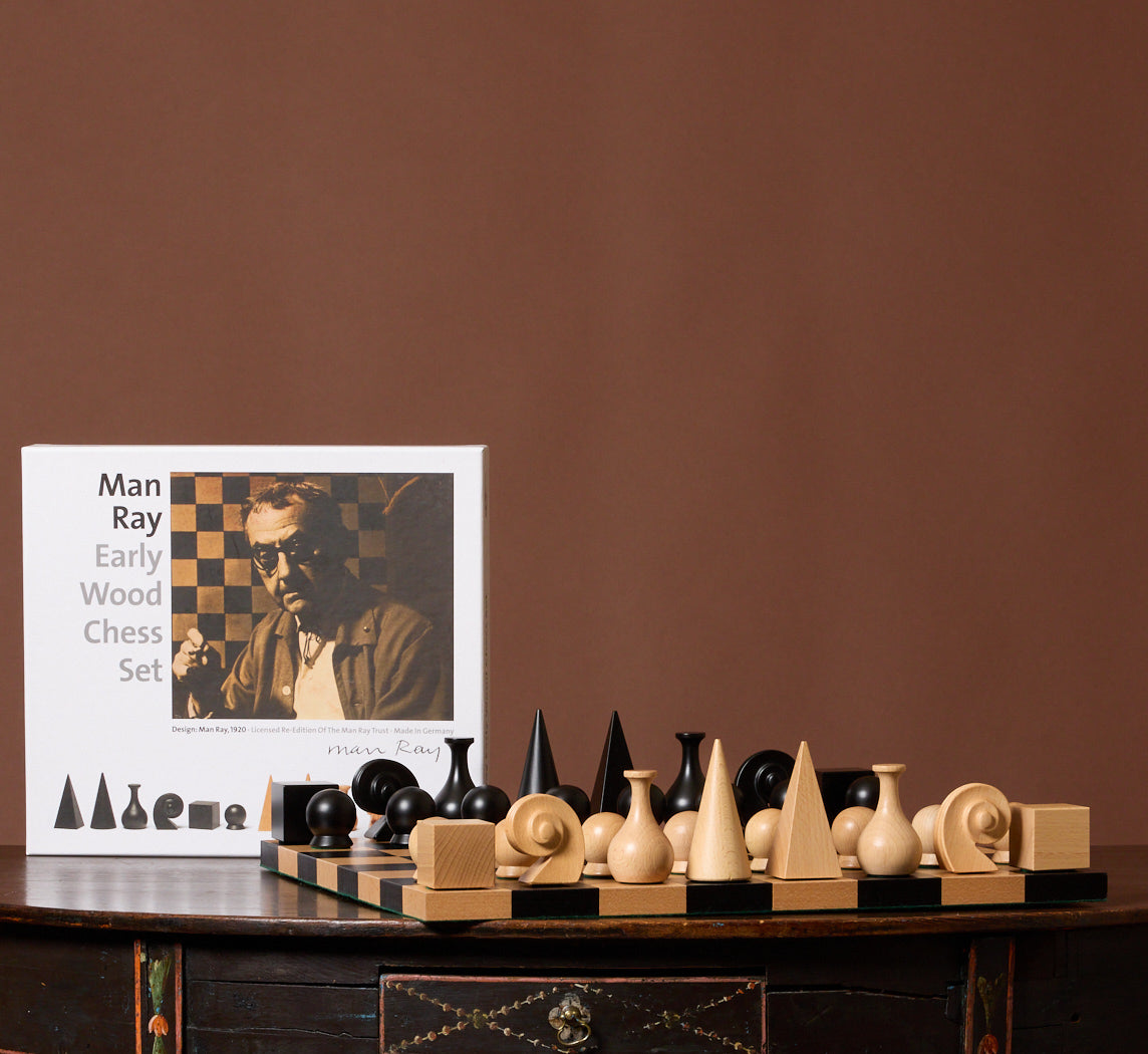 MAN RAY CHESS SET