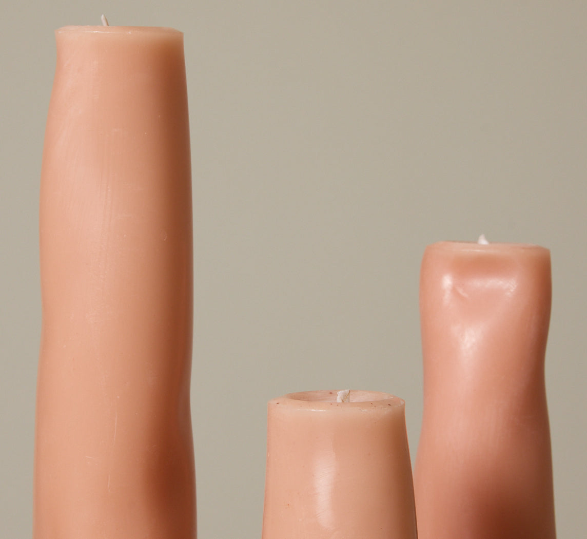 HANDS WOBBLE CANDLE SET IN BLUSH