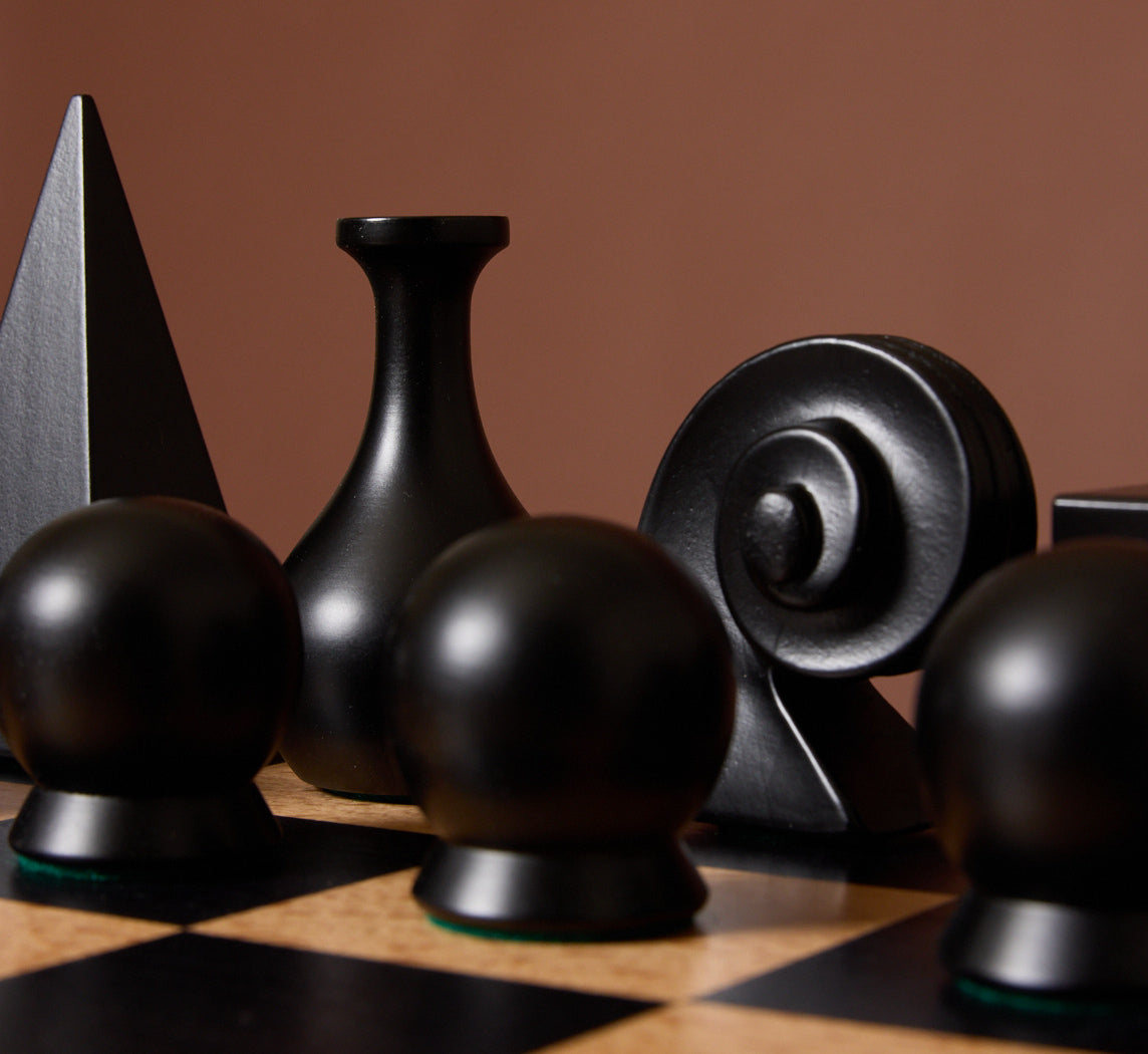 MAN RAY CHESS SET