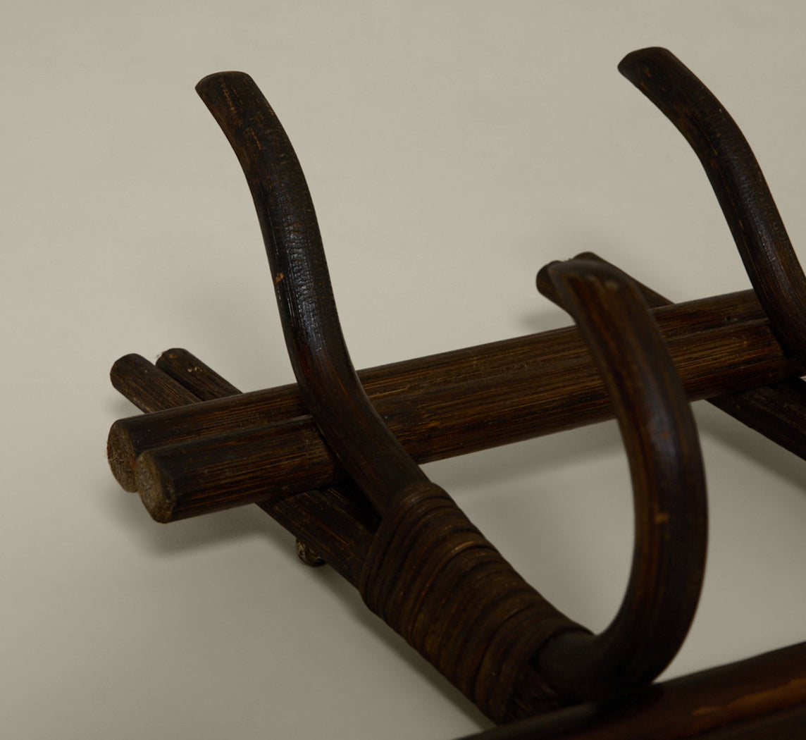 VINTAGE RATTAN WALL COAT RACK