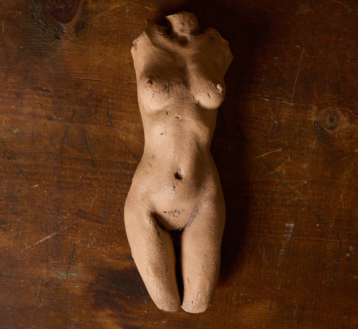 VINTAGE CERAMIC NUDE SCULPTURE