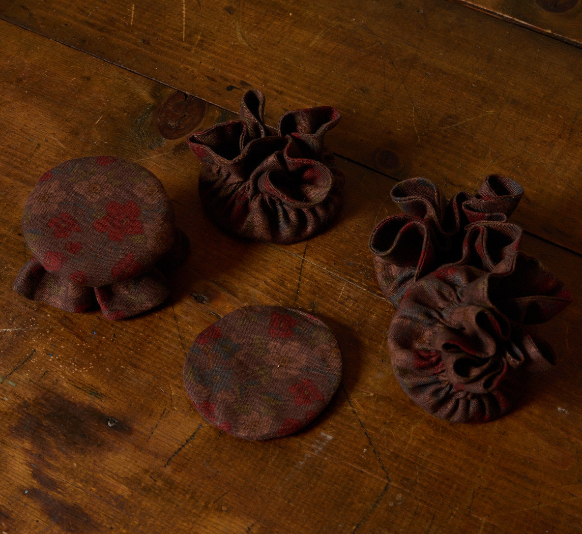 PIERCE AND WARD GLASS SLIPPER COASTER IN TWIGGY BROWN FLORAL