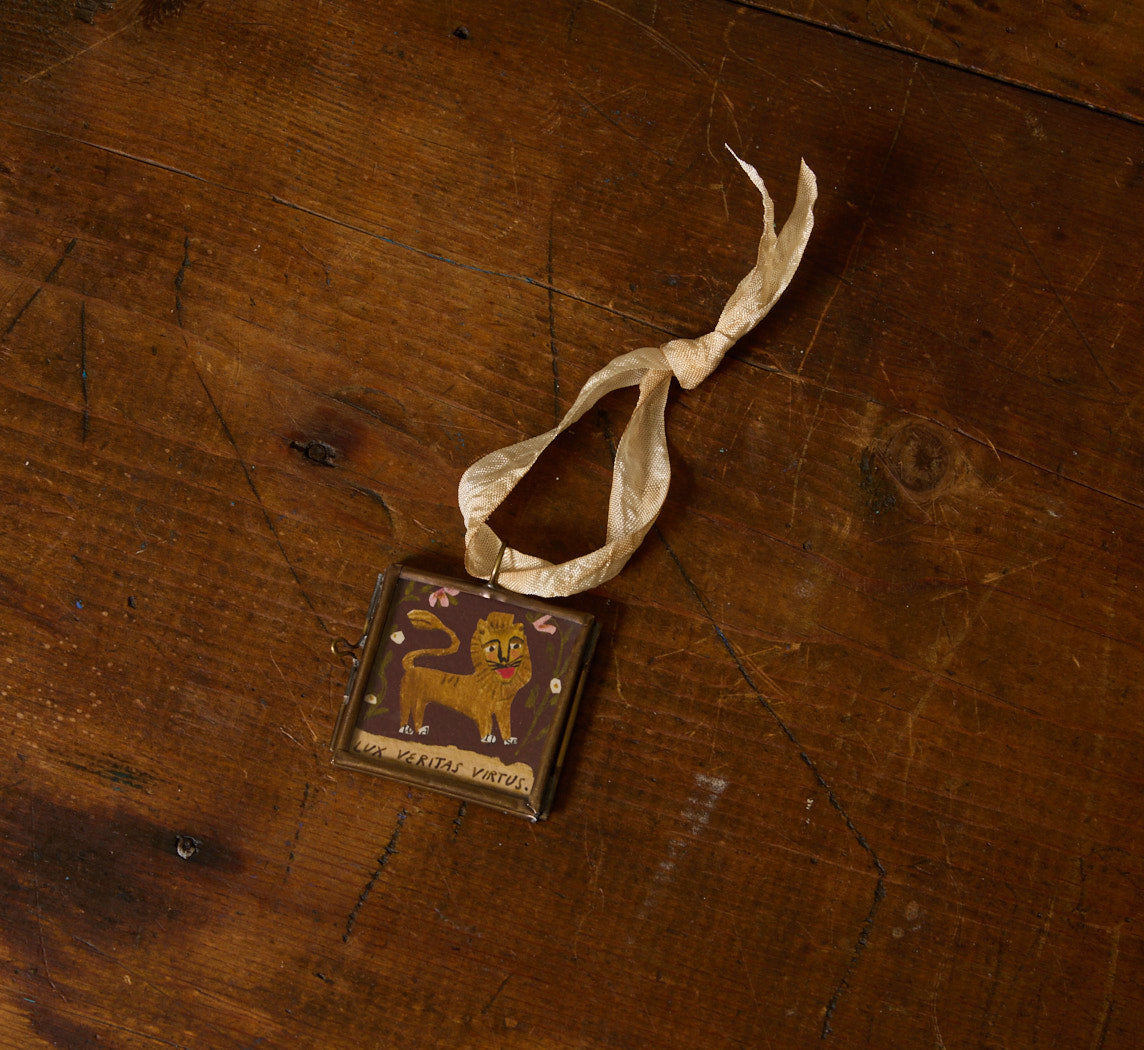 LION LOCKET ORNAMENT