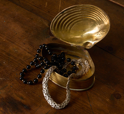 MID CENTURY BRASS CLAMSHELL BOX