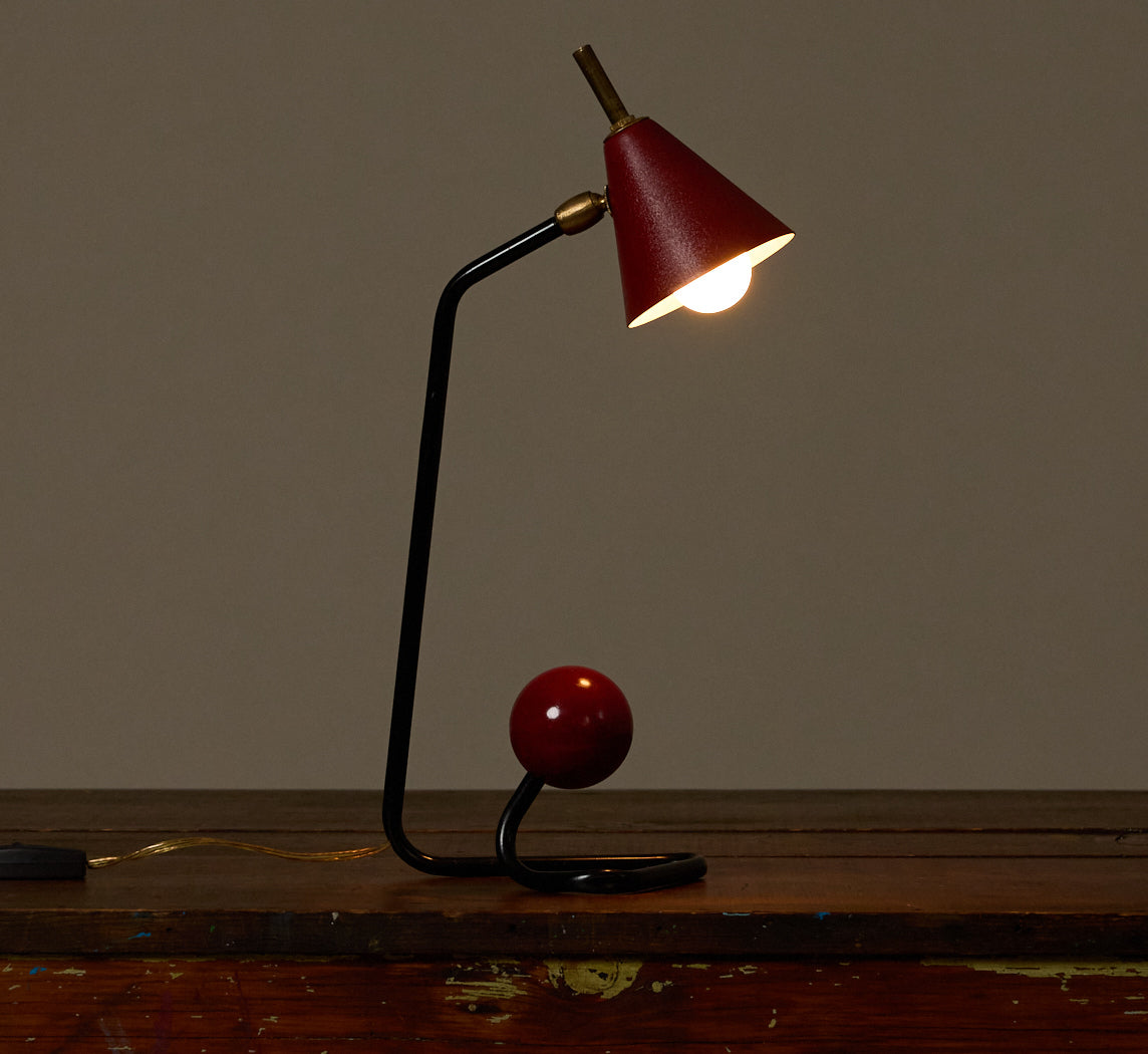 1950S FRENCH MID-CENTURY RED AND BLACK ATOMIC TABLE LAMP