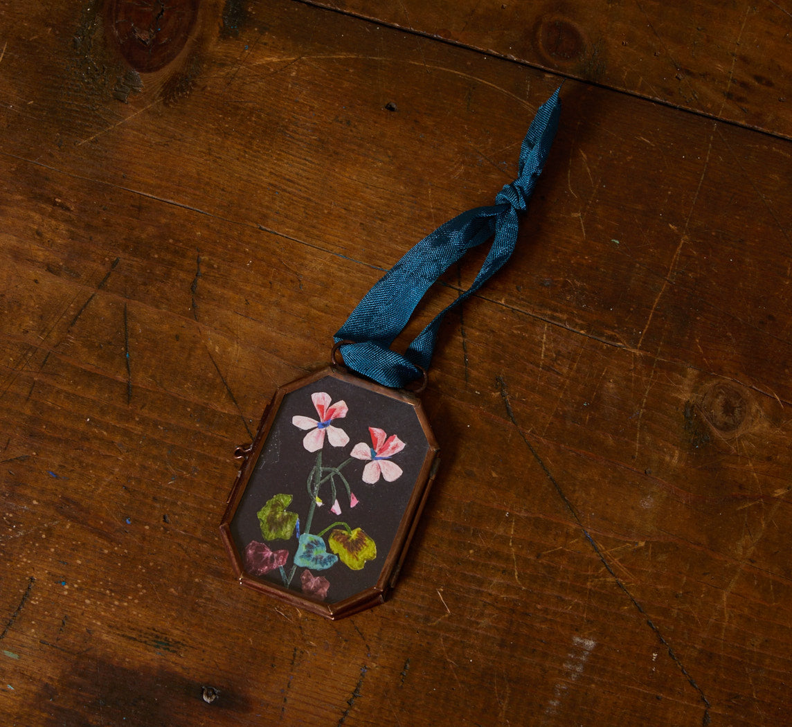 GERANIUM LOCKET ORNAMENT