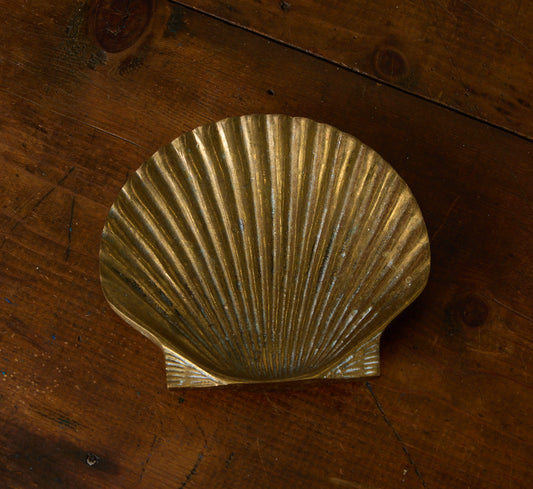 MID CENTURY SOLID BRASS SHELL DISH