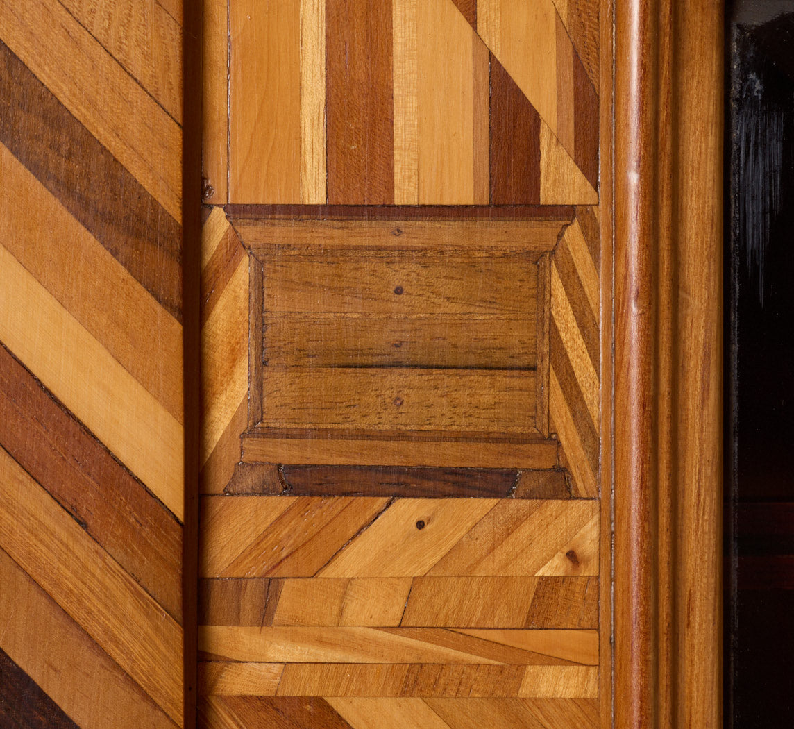LATE 19TH CENTURY FRENCH STRAW MARQUETRY DEUX-CORPS DISPLAY CABINET