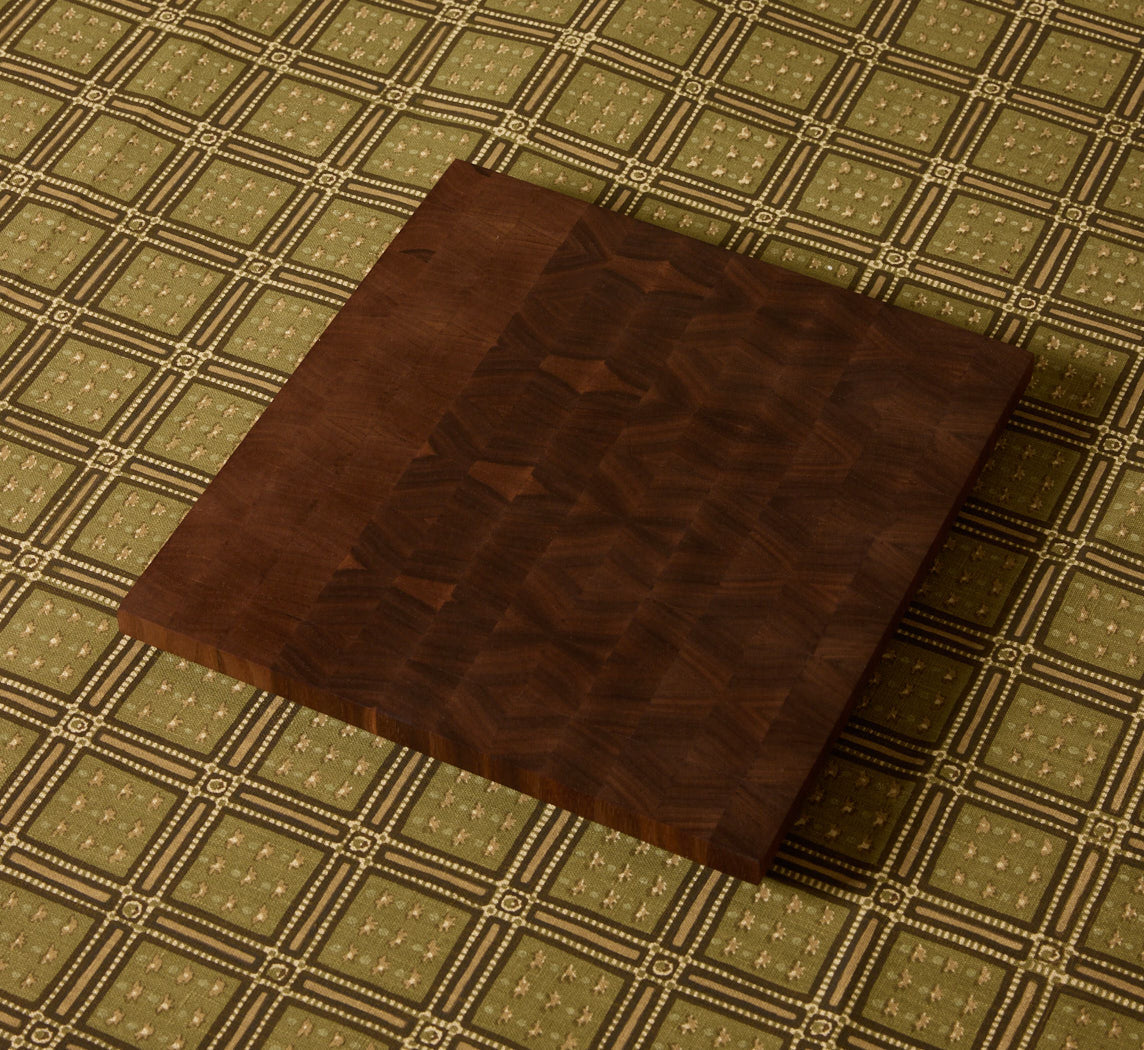 WALNUT END GRAIN CUTTING BOARD