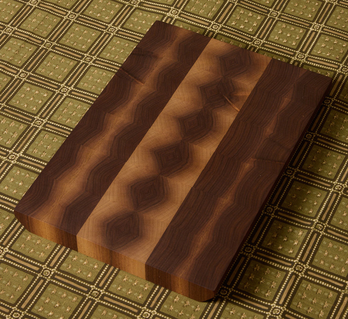 WALNUT END GRAIN CUTTING BOARD
