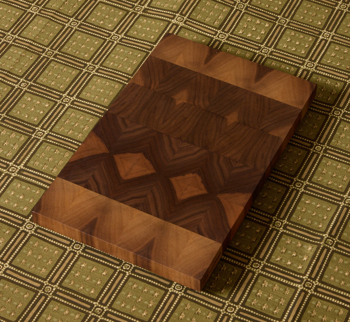 WALNUT END GRAIN CUTTING BOARD