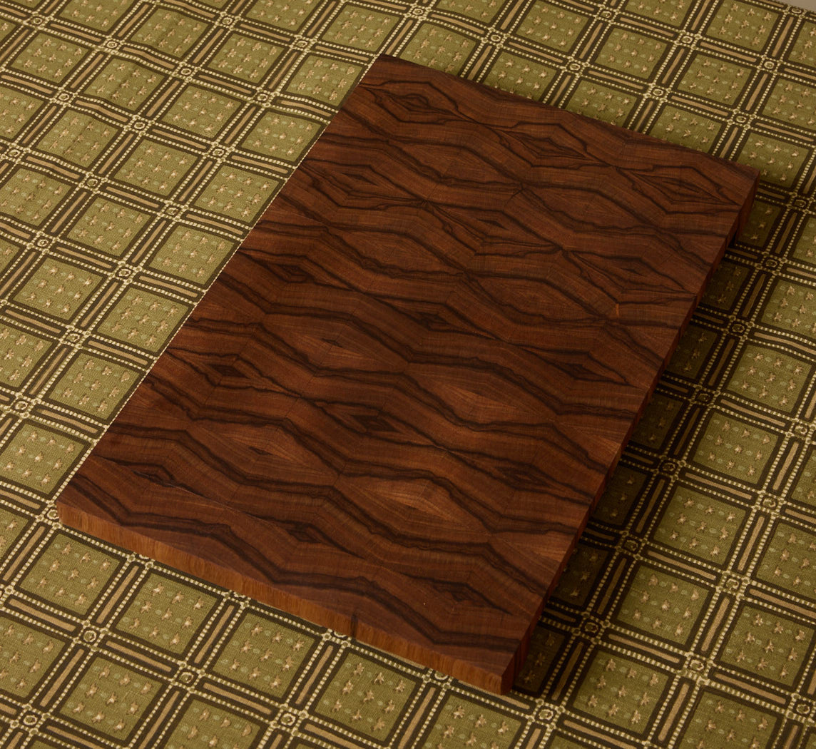 WALNUT END GRAIN CUTTING BOARD