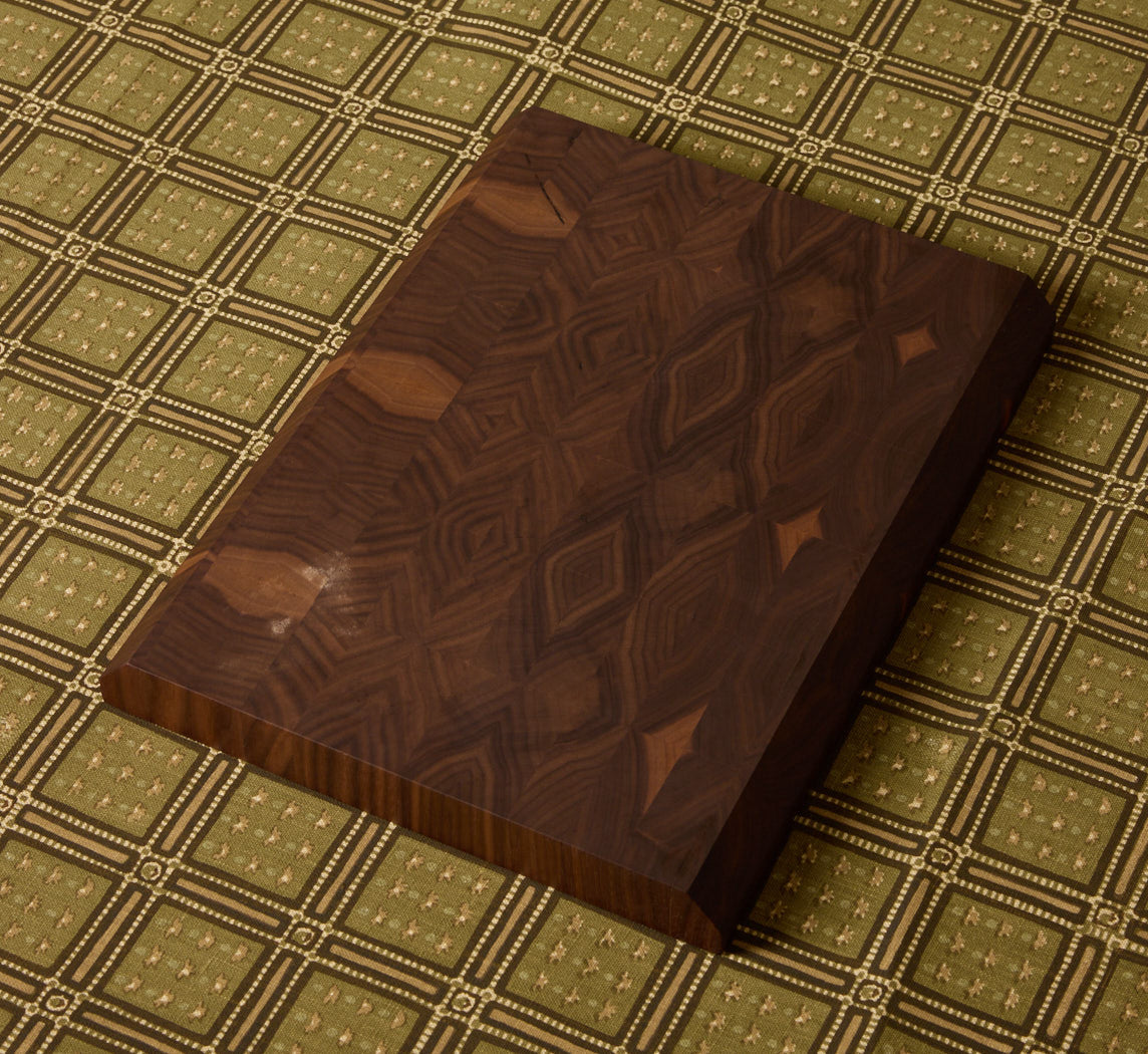 WALNUT END GRAIN CUTTING BOARD