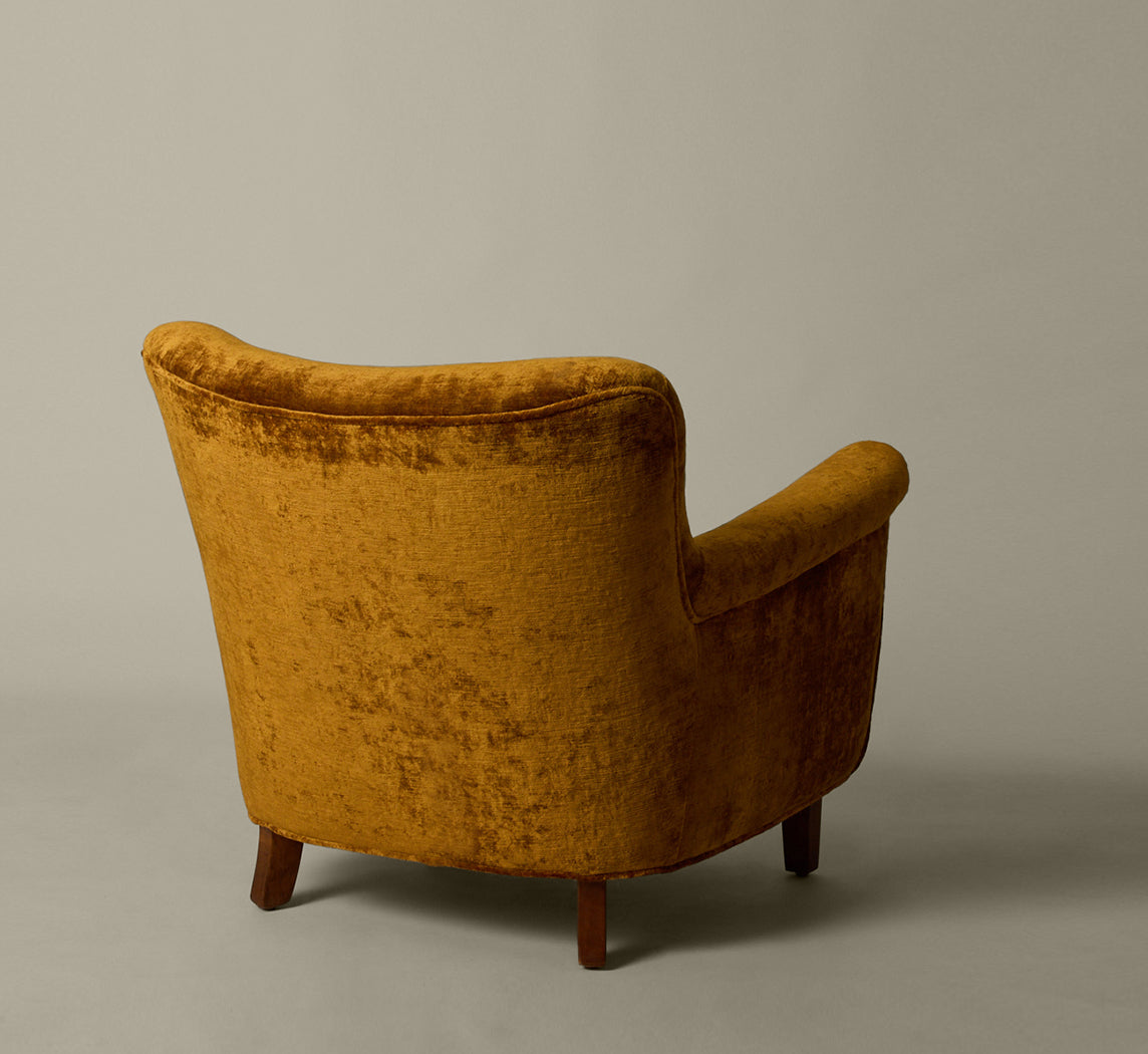 PAIR OF DANISH EASY CHAIRS IN THE MANNER OF FRITZ HANSEN