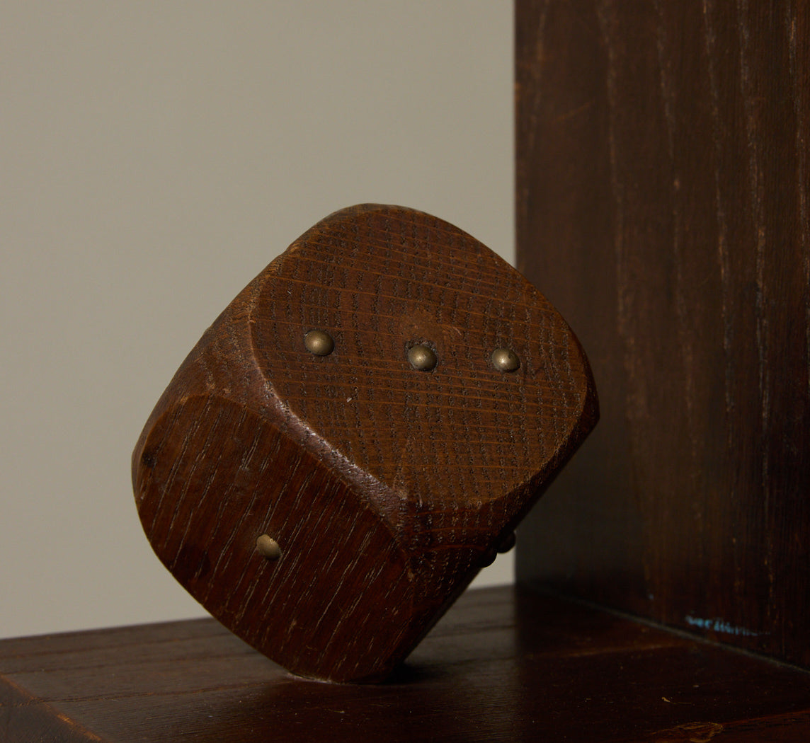 1940S WOODEN DICE BOOKENDS