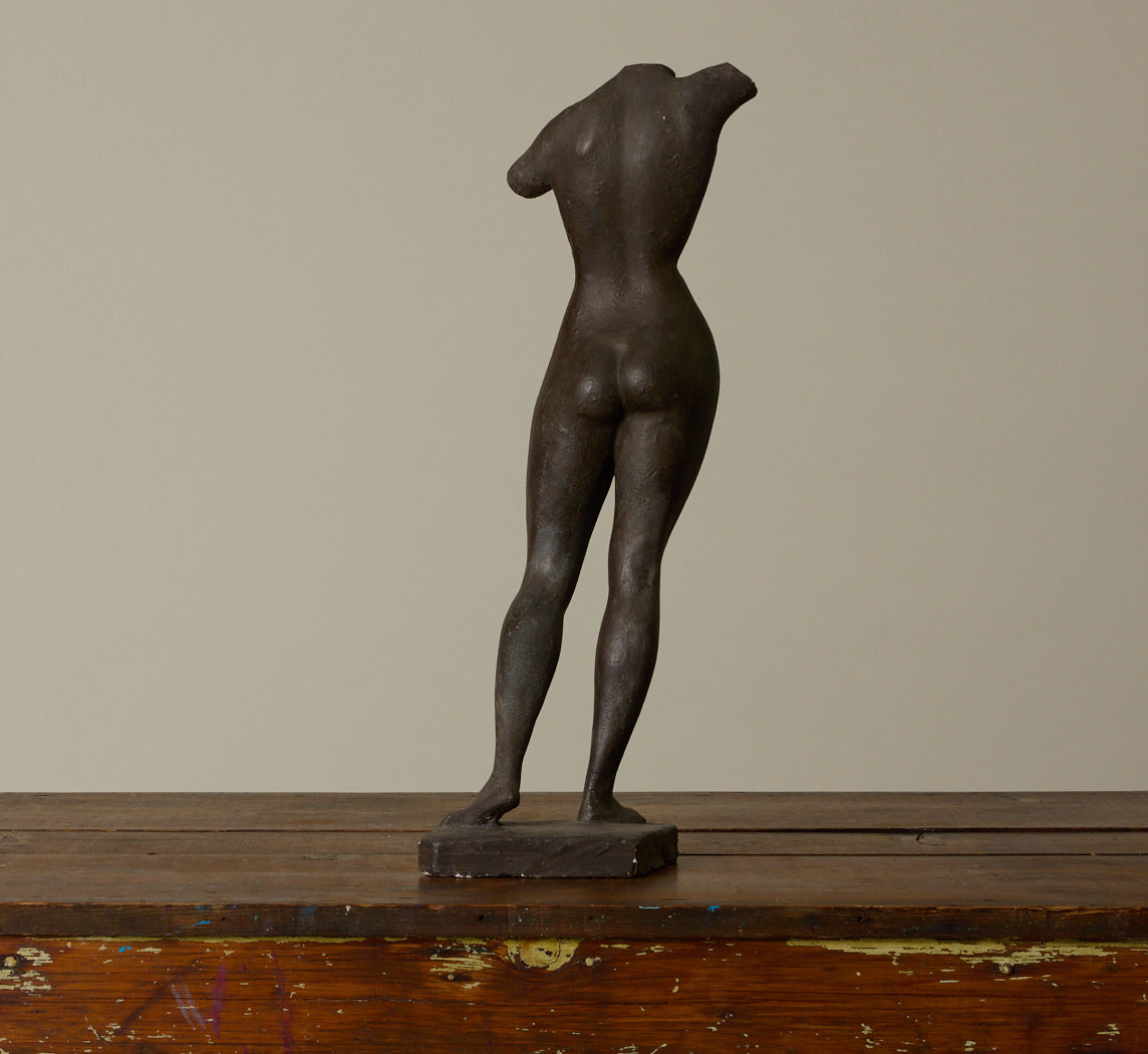 20TH CENTURY FEMALE NUDE SCULPTURE