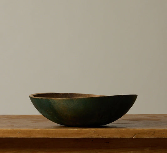 PRIMITIVE WOODEN BOWL