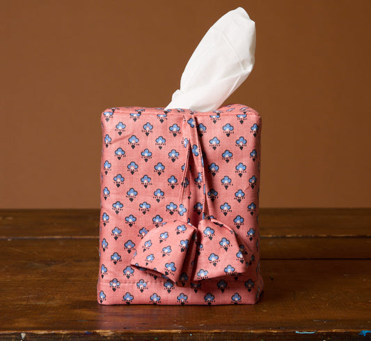 PIERCE & WARD SWEETIE PIE TISSUE BOX COVER IN PINK COTTON