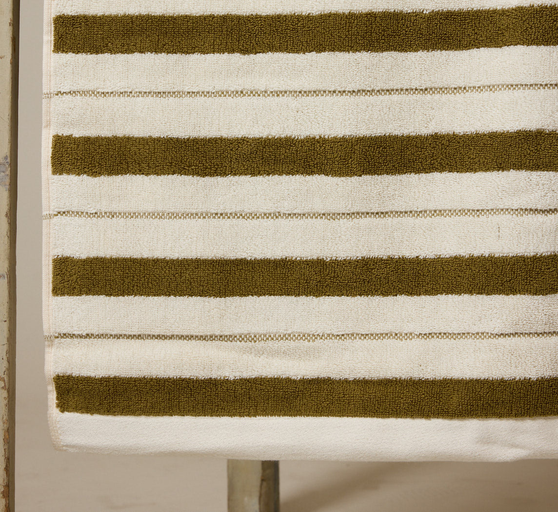 BAINA MADISON BATH SHEET IN CAPER & CHALK