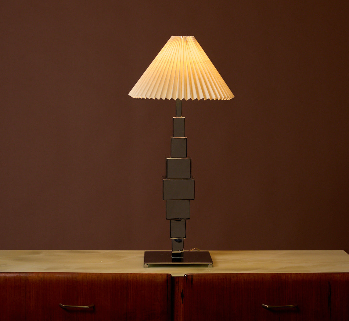 1970S CHROME SCULPTURAL TABLE LAMP BY CURTIS JERE