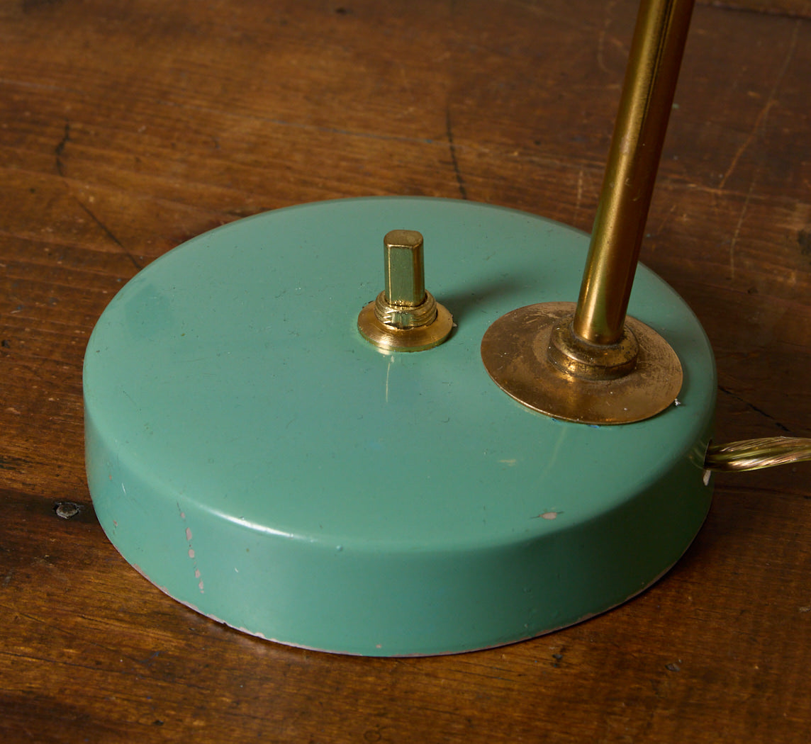 VINTAGE ITALIAN MINT GREEN ENAMEL TABLE LAMP