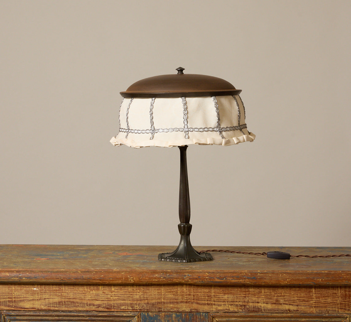 DUTCH ART DECO COPPER TABLE LAMP WITH HOOP SHADE, CIRCA 1925