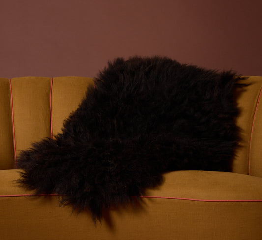 ISLE OF SKYE SCOTTISH SHEEPSKIN THROW IN DARK BROWN