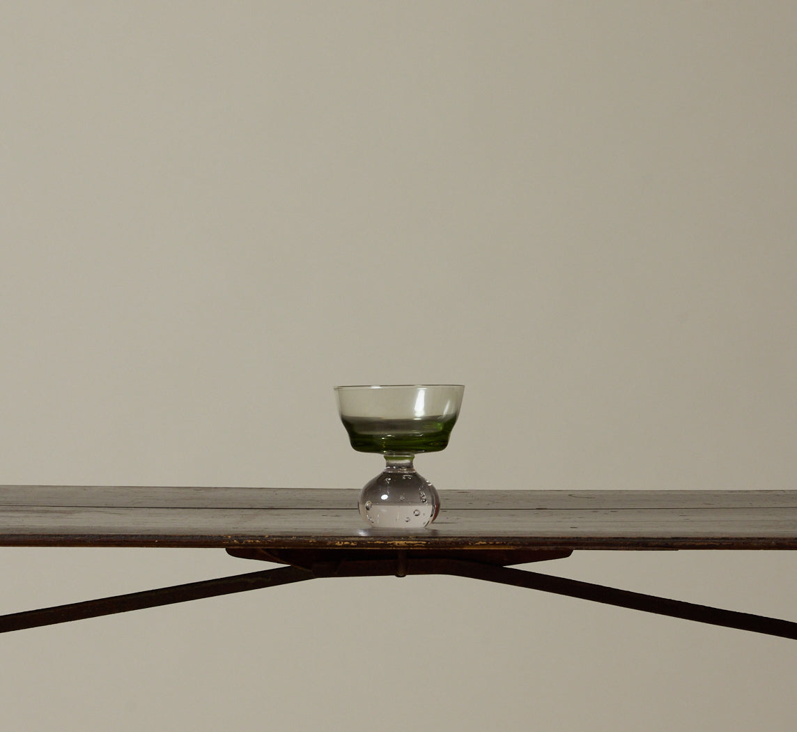 STEM GLASS IN GREEN ETERNAL SNOW