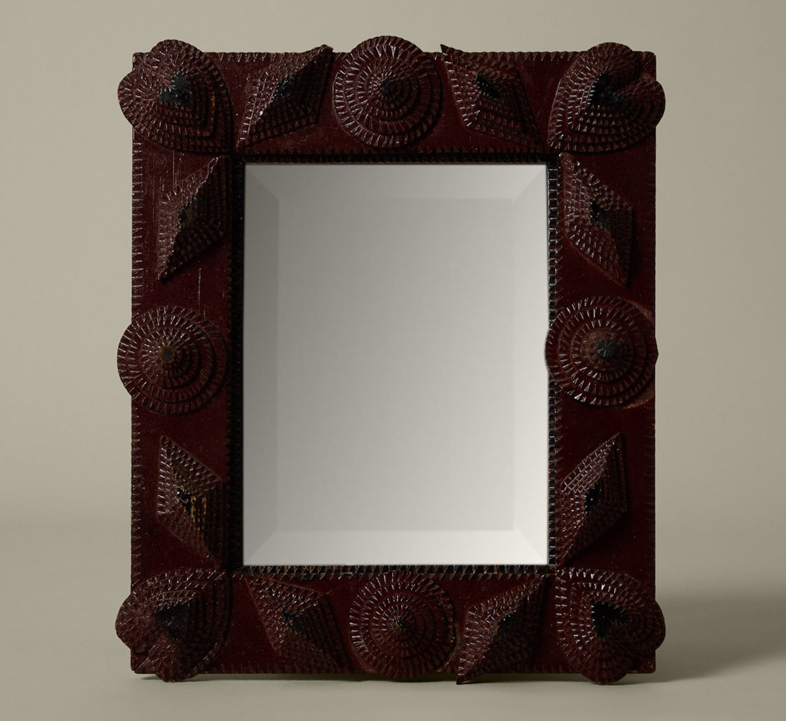 19TH CENTURY AMERICAN TRAMP ART HEART FRAME