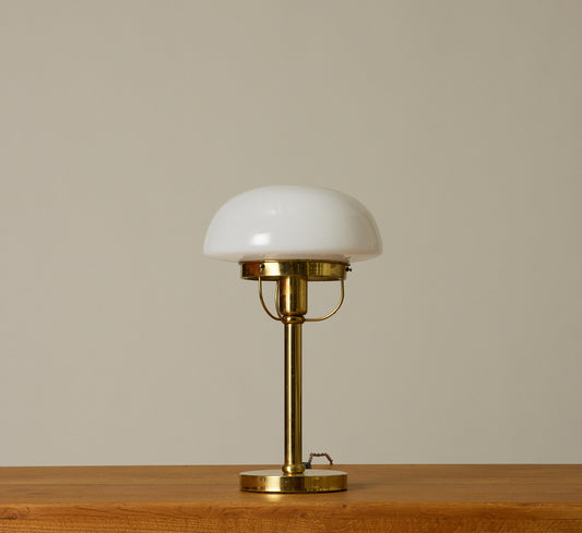 MID CENTURY ITALIAN BRASS AND OPALINE GLASS TABLE LAMP