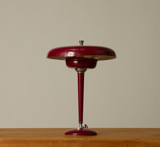 MID CENTURY DEEP RED LACQUERED TABLE LAMP