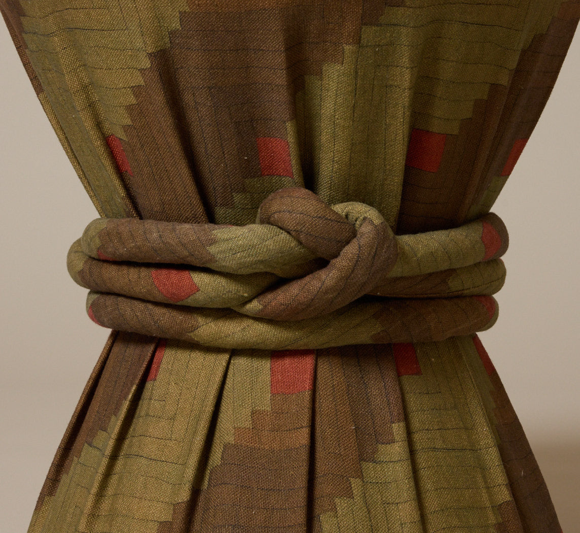 PIERCE & WARD DRUM SIDE TABLE IN QUILT LINEN WITH KNOT