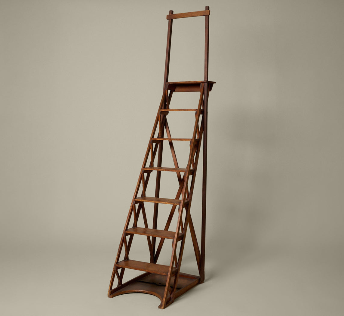 EARLY 20TH CENTURY OAK LIBRARY LADDER