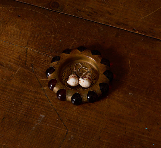 FISHER JEWELRY BRASS TRAY WITH TRANSLUCENT SCARLETT MARBLE